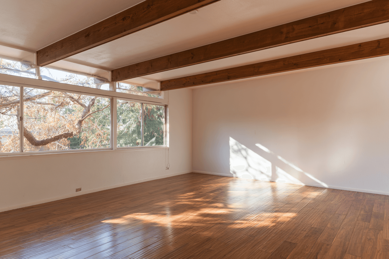 Empty room before staging
